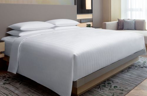 Product Striped Bedding Set